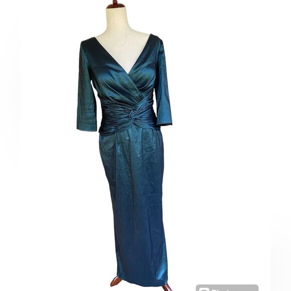 Cameron Blake emerald green satin formal gown size 10 - Picture 1 of 15